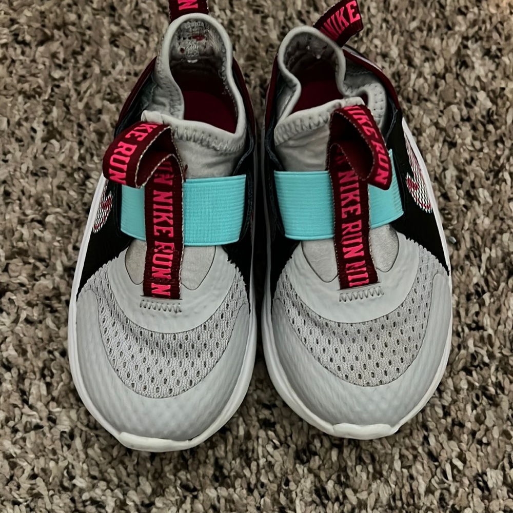Nike toddler sneaker